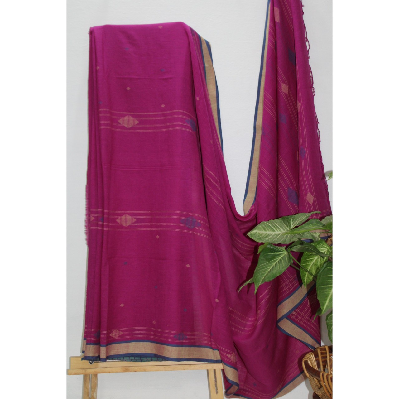(1129) Cotton Azo-free dyed Jamdani sari from Burdwan with cotton motifs - Pink, indigo, light yellow
