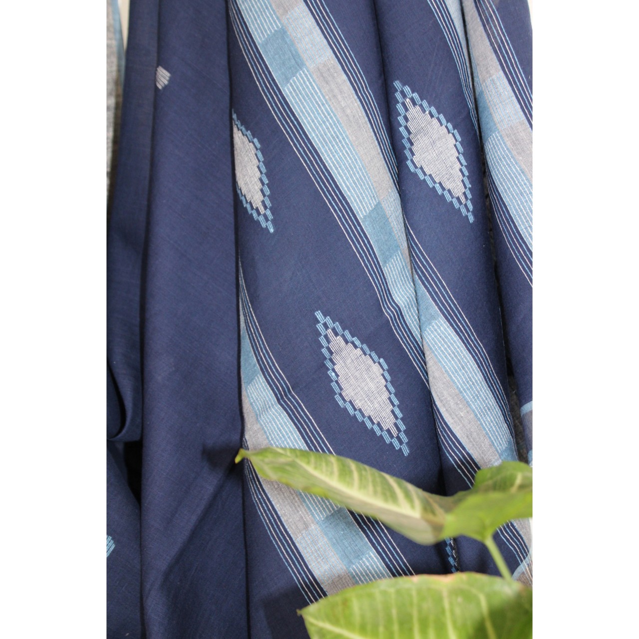 (1132) Cotton Azo-free dyed Jamdani sari from Burdwan with cotton motifs - Dark indigo, kora, azure