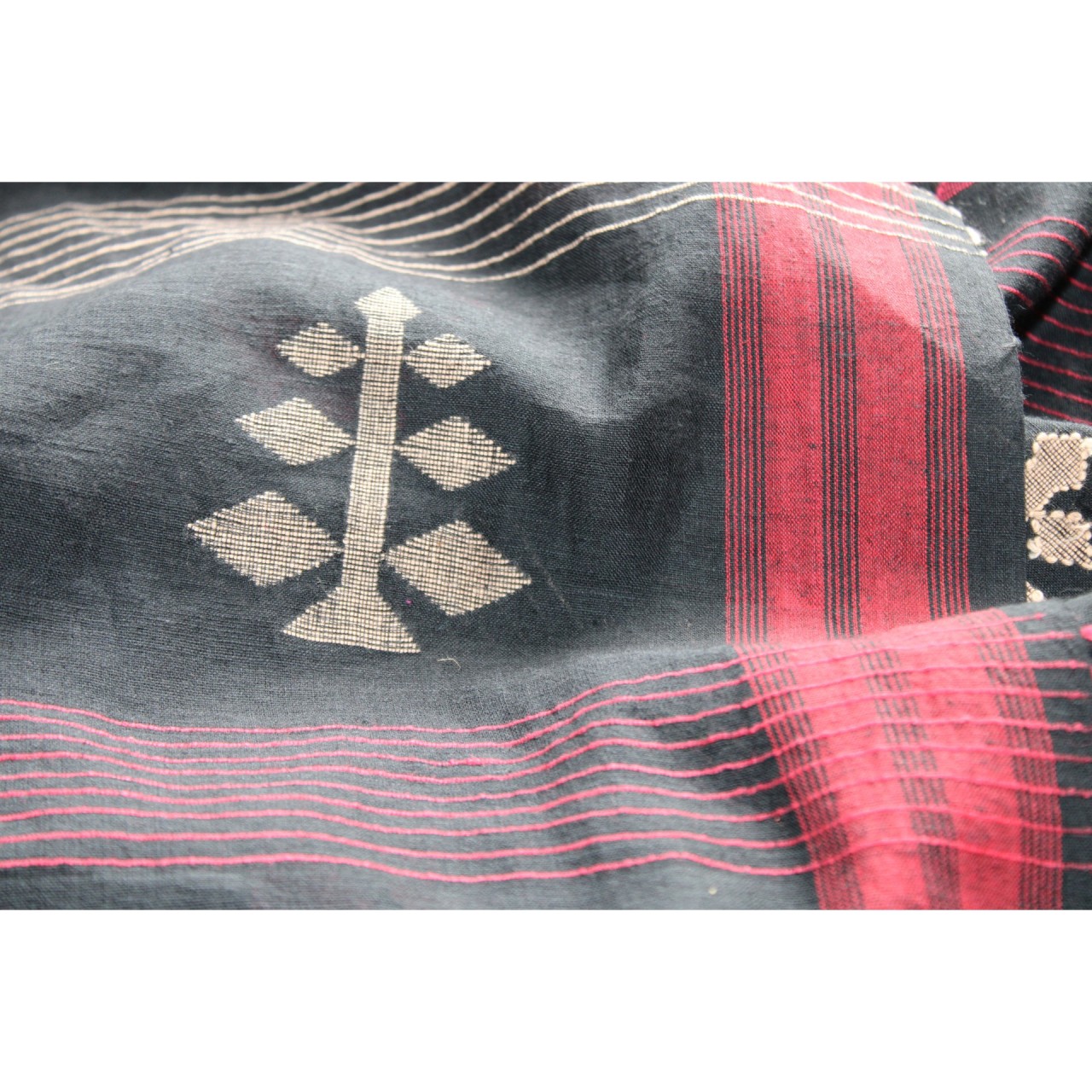 (1152) Cotton Azo-free dyed Jamdani sari from Burdwan with cotton motifs - Black, maroon
