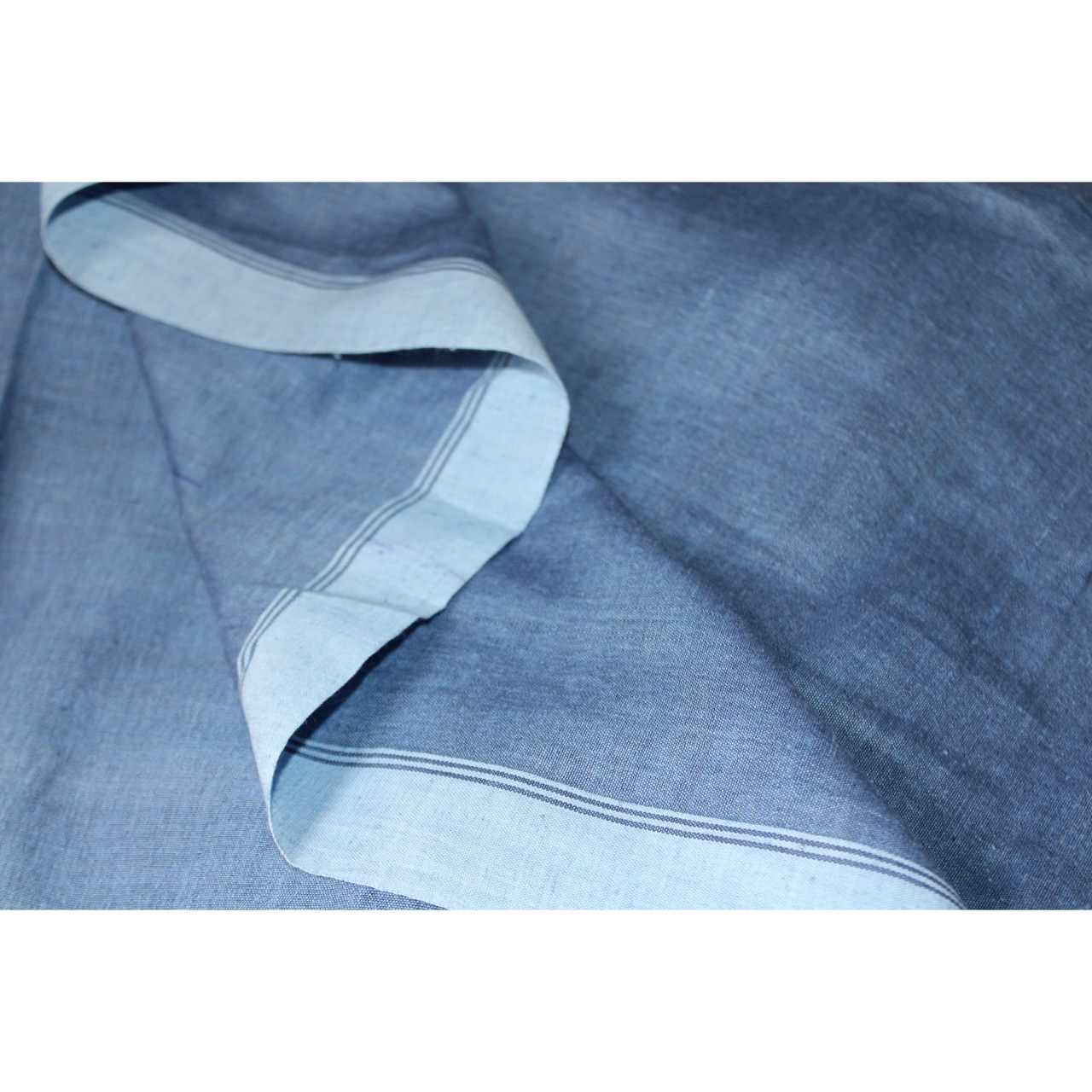 (1153) Cotton Azo-free dyed Jamdani sari from Burdwan with cotton motifs - Indigo, kora