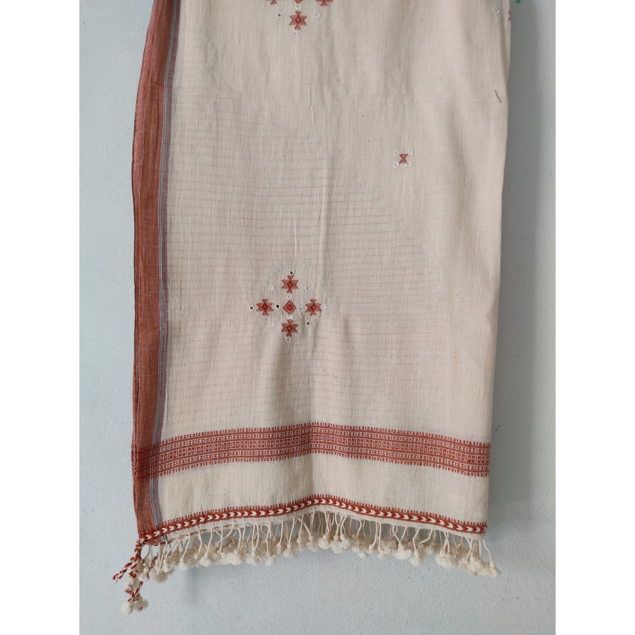 (303) Organic handspun kala cotton Natural dyed Kutchy stole with kala cotton extra weft, kala cotton motif from Kutch - Kora, off white, white, maroon