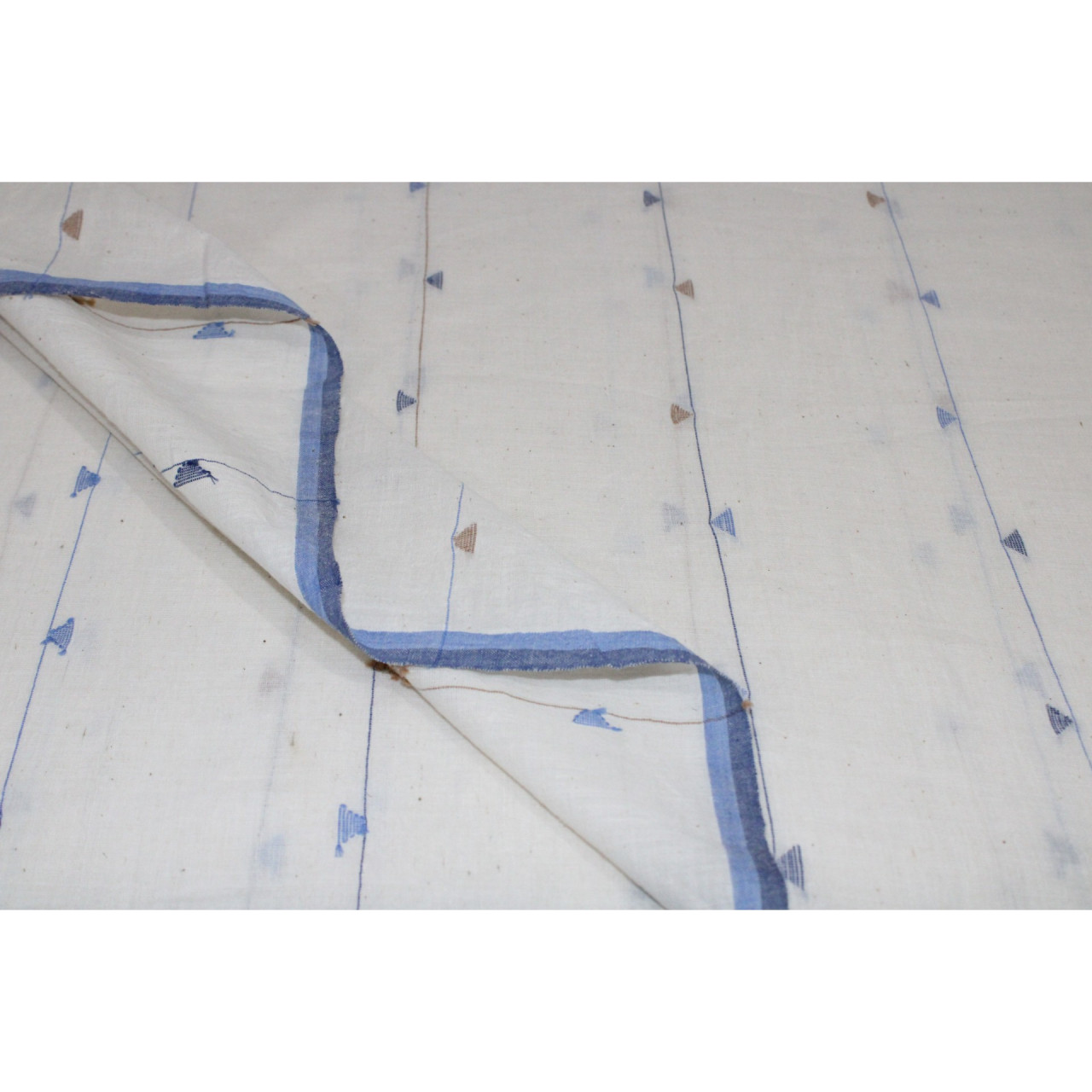 (1548) Cotton and khadi  Azo-free dyed Jamdani yardage from Shantipur with cotton motifs and cotton motifs - White, sky blue, indigo, selvedge, brown, motif