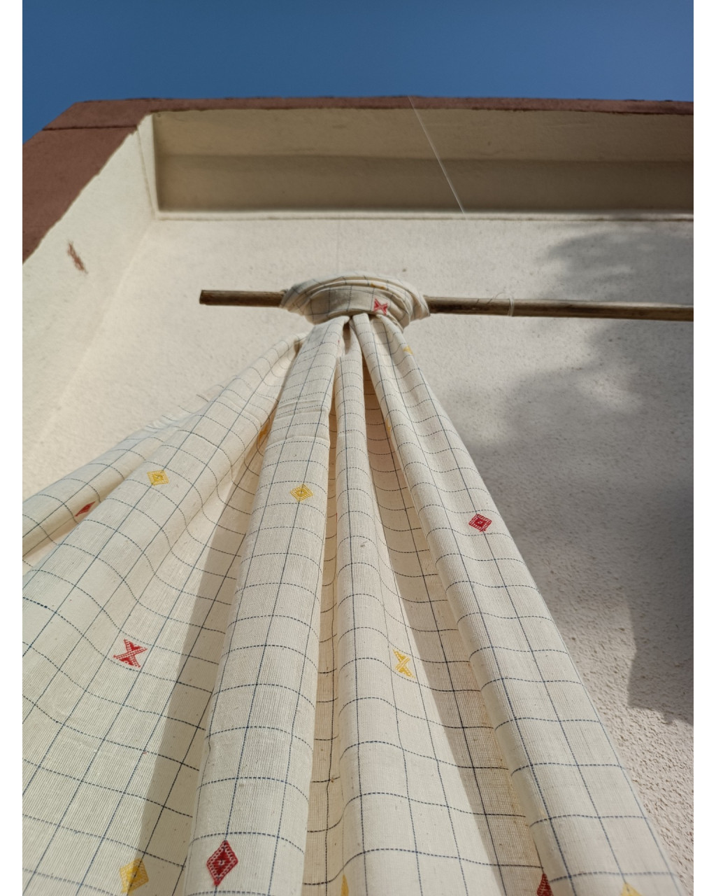 (845) Organic kala cotton Azo-free dyed Kutchy yardage from Kutch with organic kala cotton motifs and organic kala cotton extra-weft - White, checks, motif, extra weft