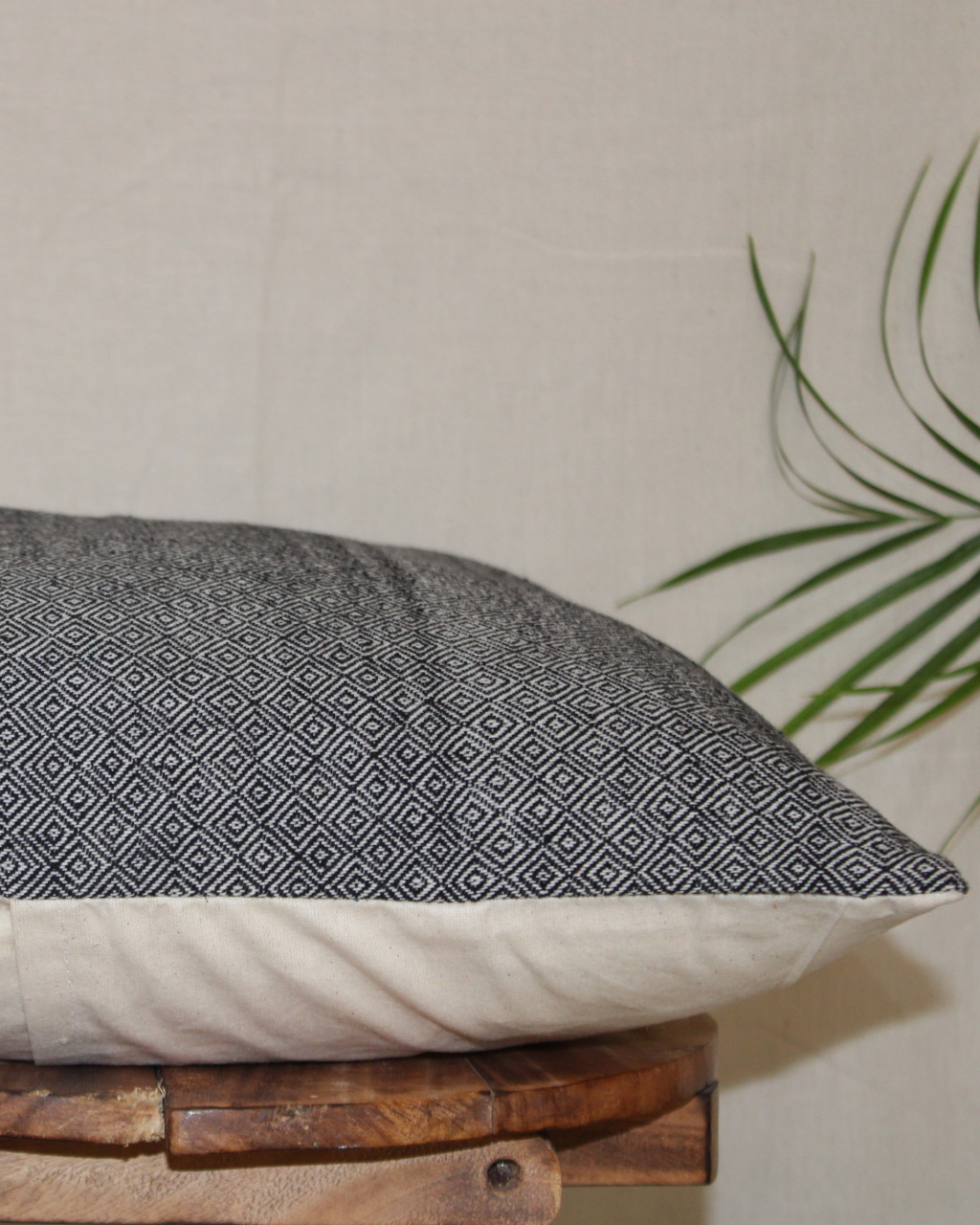 (1308) Cotton Azo-free dyed cushion cover from Maheshwar - Black, white, textured