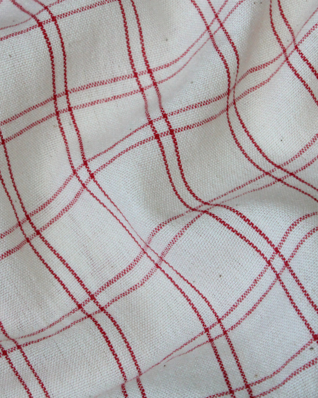 (1443) Cotton Azo-free dyed yardage from Maheshwar - White, red, checks
