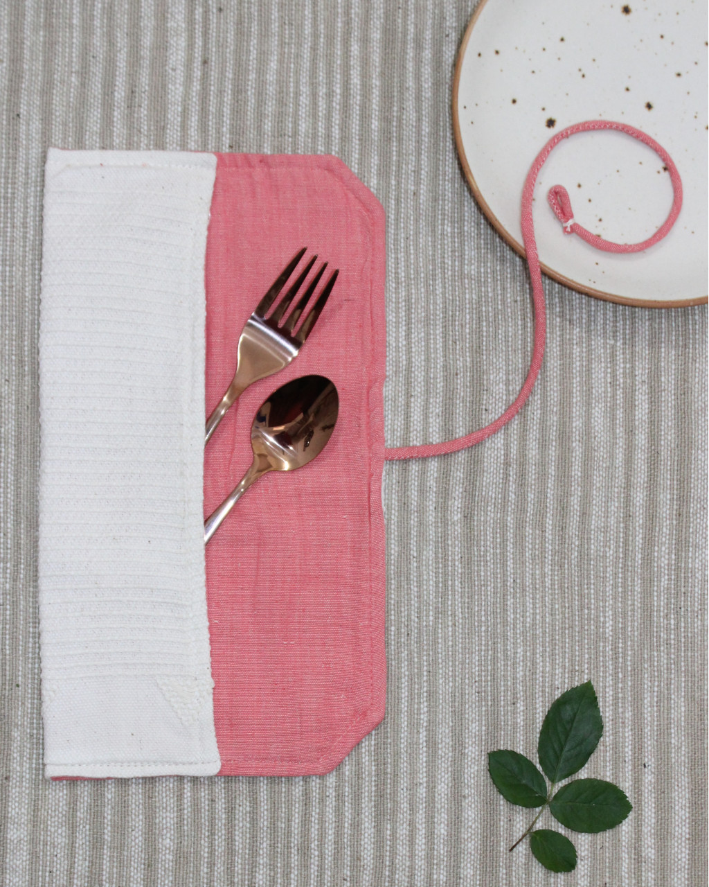 (1446) Kala cotton Azo-free dyed cutlery pouch from Maheshwar - Light pink, white, textured