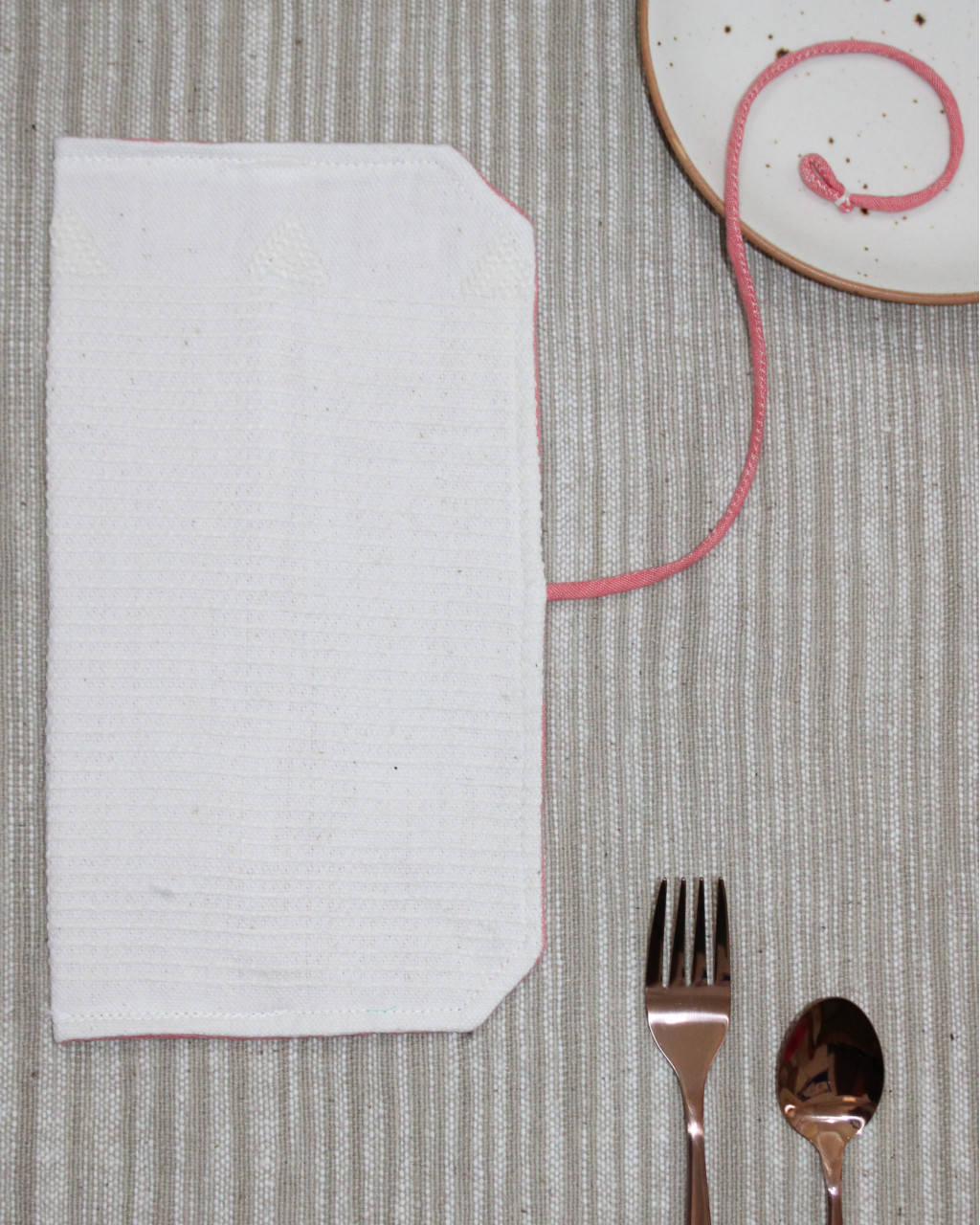 (1446) Kala cotton Azo-free dyed cutlery pouch from Maheshwar - Light pink, white, textured