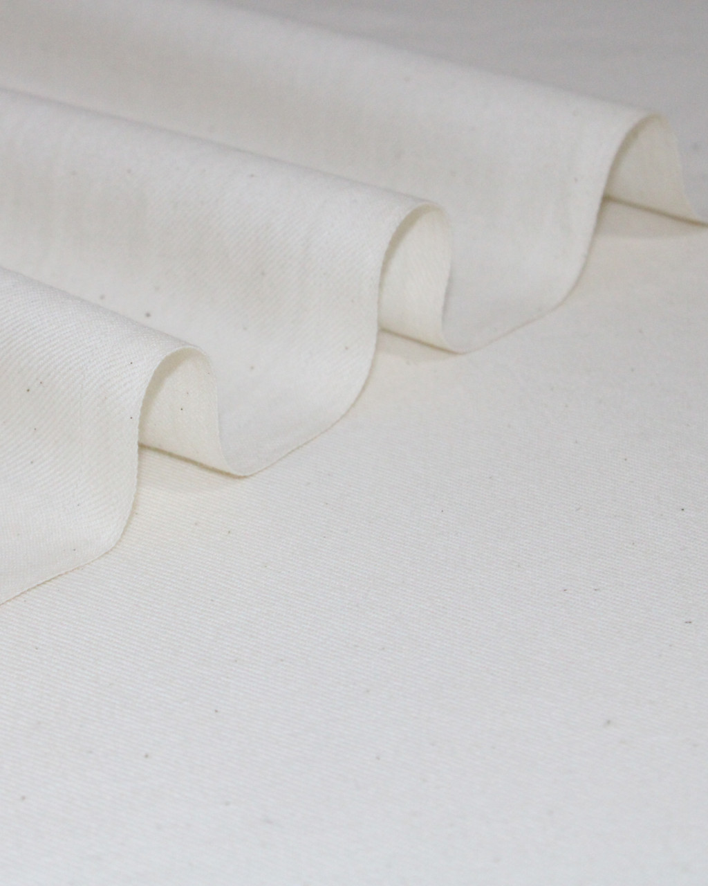 (1840) Organic cotton undyed yardage from Maheshwar - Kora, twill, textured