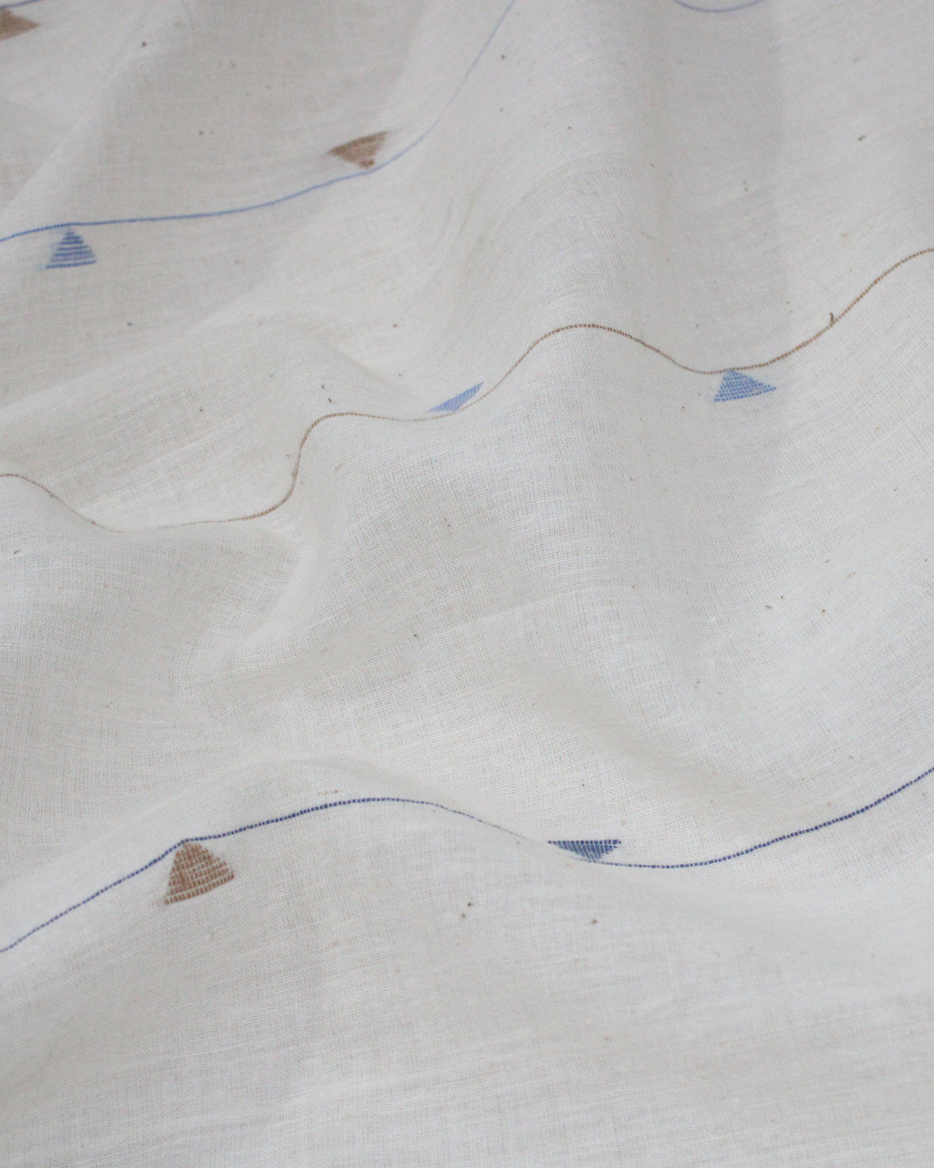 (1548) Cotton and khadi  Azo-free dyed Jamdani yardage from Shantipur with cotton motifs and cotton motifs - White, sky blue, indigo, selvedge, brown, motif