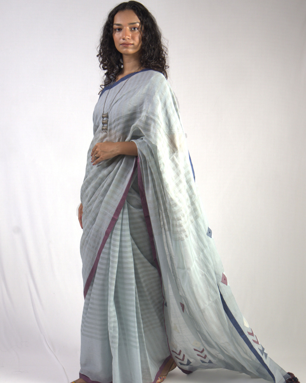 (2036) Cotton and mulberry silk Azo-free dyed Jamdani sari from Shantipur with cotton motifs and cotton motifs - Grey, indigo, white, stripes, pompoms, motif, maroon, magenta